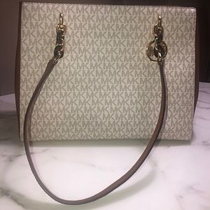 Michael Kors Sofia Large Tote (Vanilla)